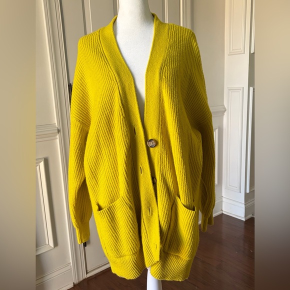 Aerie Vibrant Yellow/Green Oversized Women's Cardigan Size Small - Picture 2 of 6